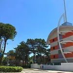 Swimming Pool And Fun In Μπιμπιόνε
