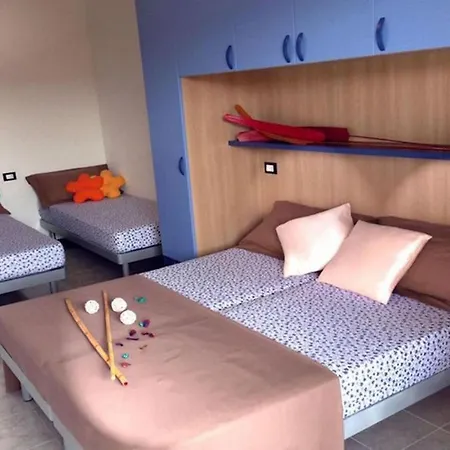 Swimming Pool And Fun In Appartement